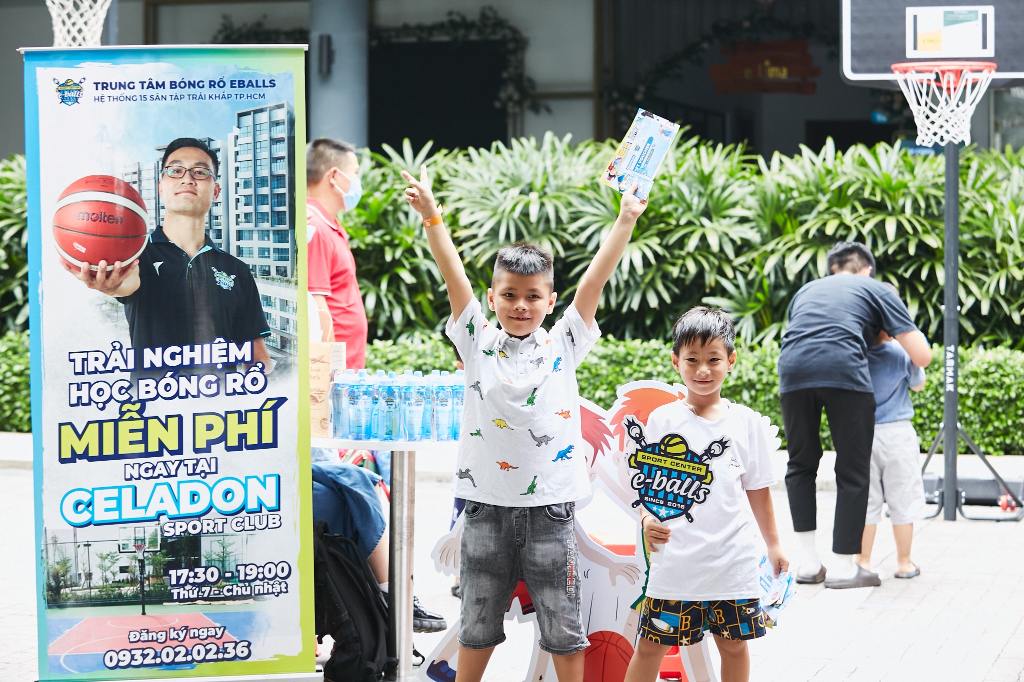 Các bé háo hức khi tham gia chương trình trải nghiệm bóng rổ Celadon x Eballs